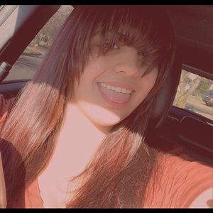 Meet your Posher, Lena